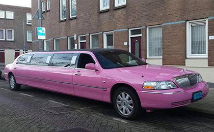 Roze Lincoln Limousine Huren Amsterdam - Limousine Huren Zaandam